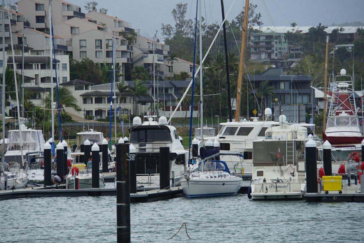 Airlie Seaview Apartments Airlie Beach Exterior foto