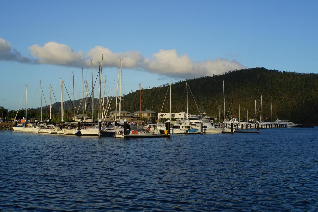 Airlie Seaview Apartments Airlie Beach Exterior foto