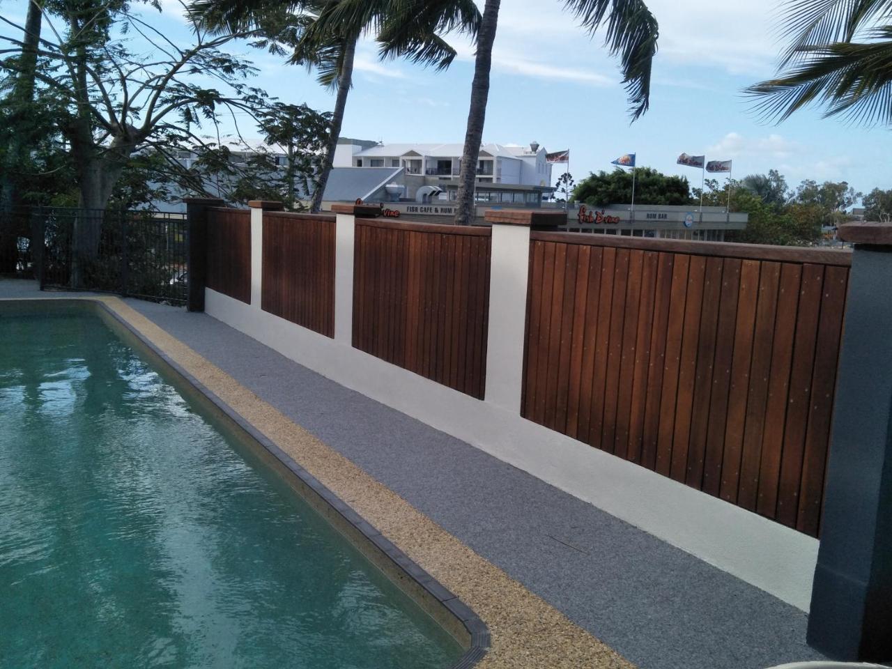 Airlie Seaview Apartments Airlie Beach Exterior foto